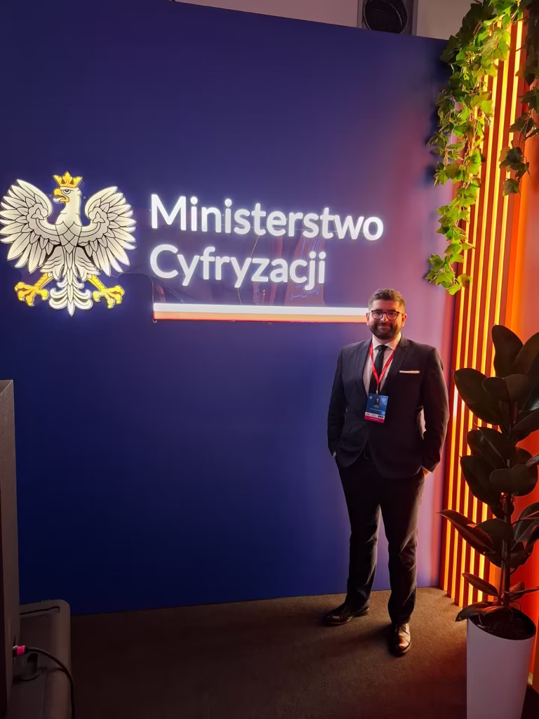 Proszę uzupełnić tekst alternatywny 7.